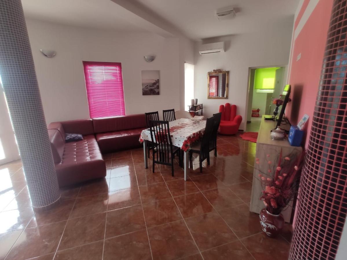 App Margareta Apartment Umag Exterior foto