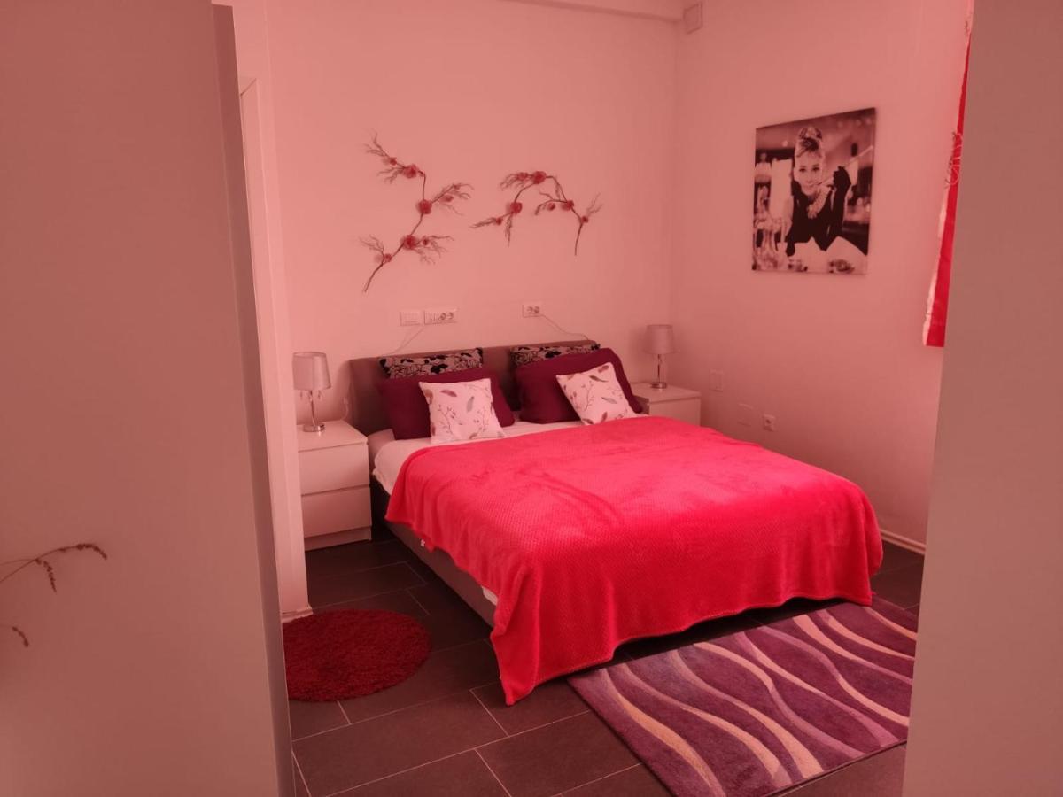 App Margareta Apartment Umag Exterior foto